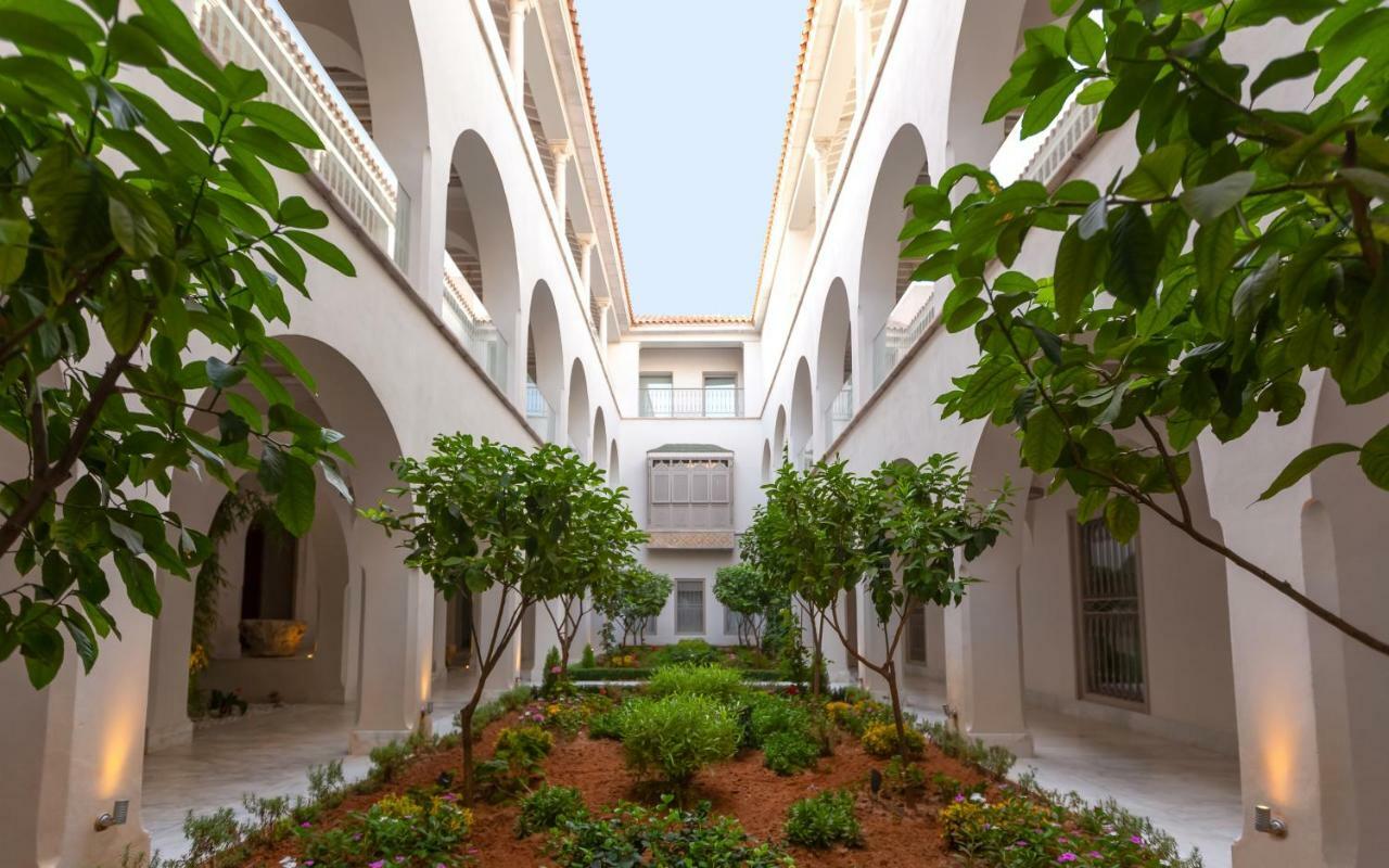 Dar El Jeld Hotel And Spa Tunis Exterior photo The courtyard of the hotel